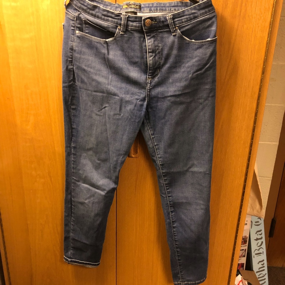 Blue jeans! Cute! Only worn a few times